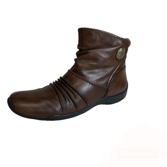 Clarks Women's Kessa Mabel Ankle Boot size 6.5 M - Picture 1 of 8